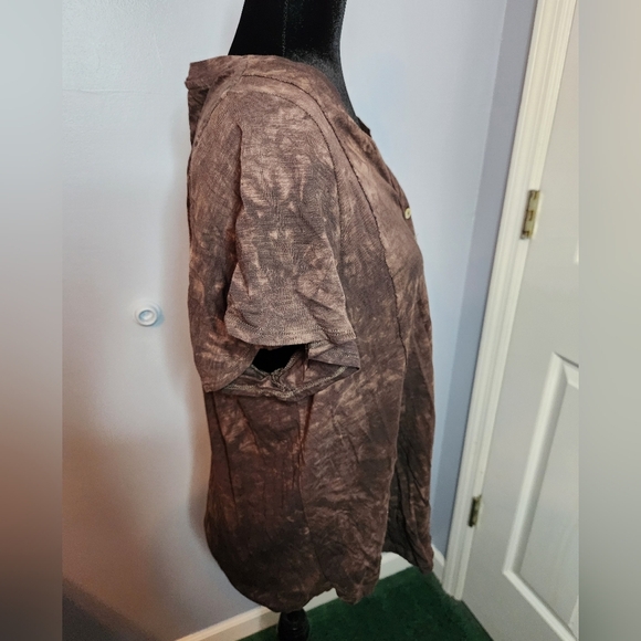 Terra&Sky Size 0X(14W) Brown Shirt Has Flutter Sleeves Henley Tee - Picture 5 of 9
